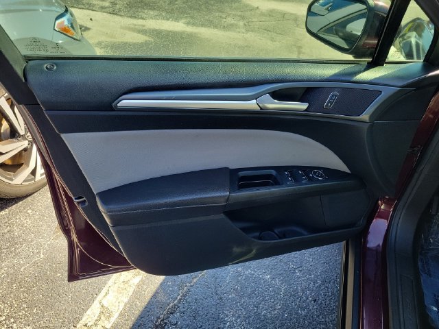 Used 2013 Ford Fusion S FWD image 13