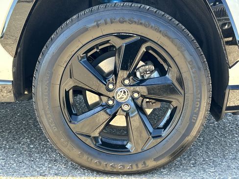 Used 2021 Toyota RAV4 XSE image 8