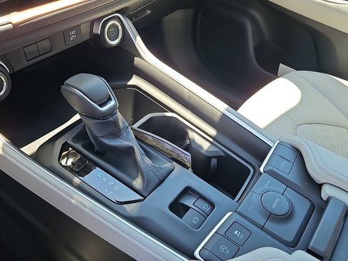 Certified 2026 Toyota Grand Highlander FWD image 20