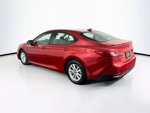 Used 2025 Toyota Camry LE w/ Convenience Package FWD image 5