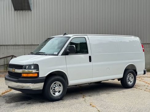 New 2025 Chevrolet Express 2500 Work Van w/ Driver Convenience Package image 2