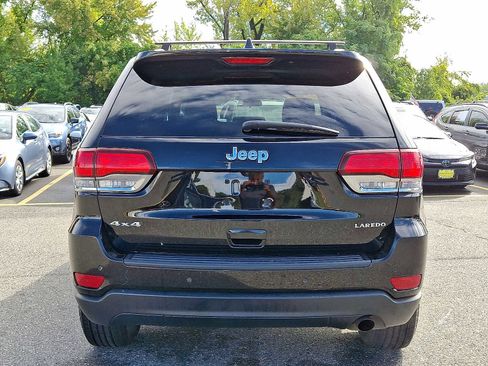 Certified 2020 Jeep Grand Cherokee Laredo image 5