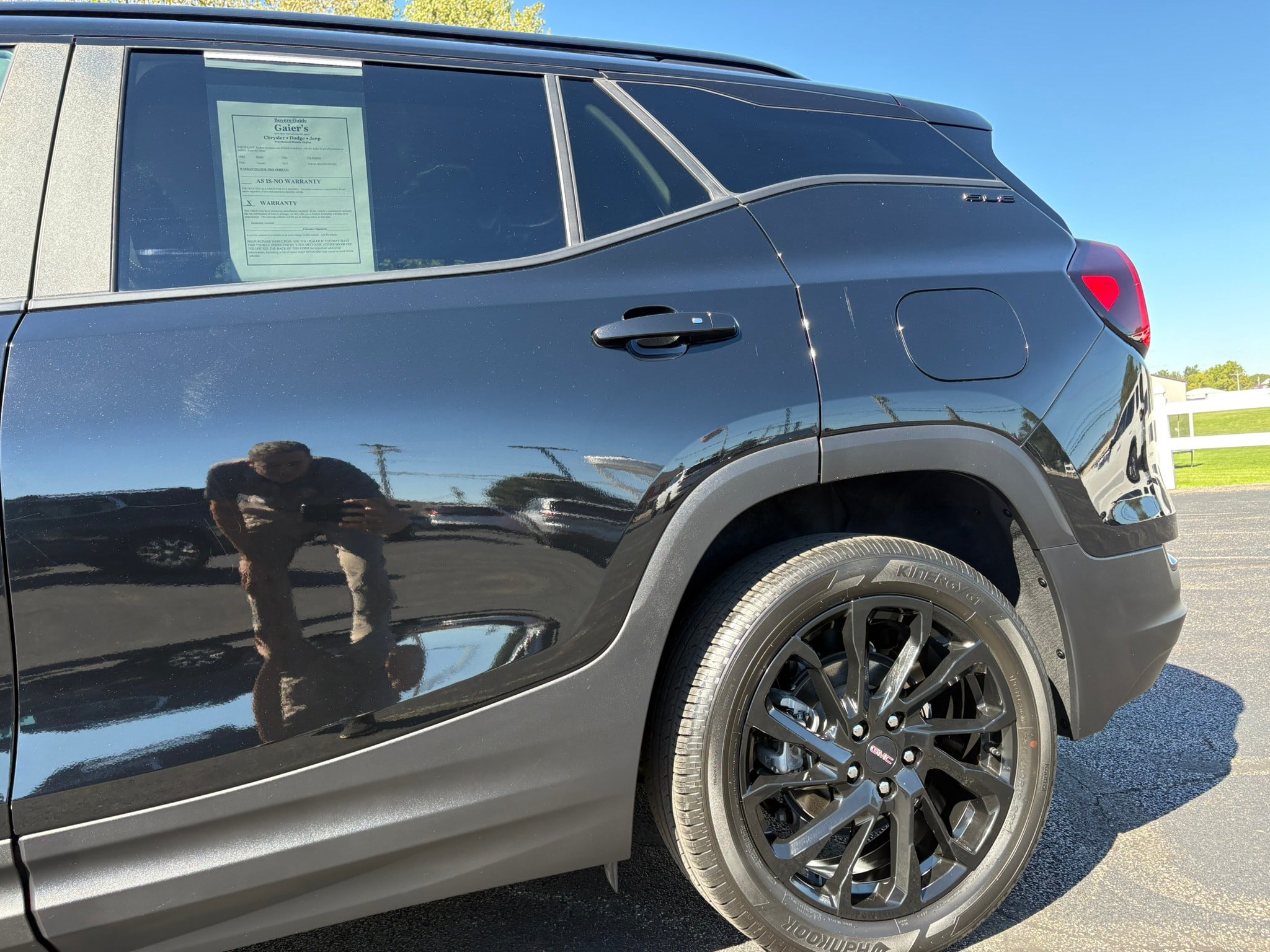 Used 2023 GMC Terrain SLE w/ Driver Convenience Package FWD image 7