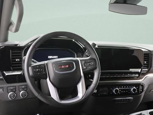 Used 2025 GMC Sierra 3500 SLE w/ SLE Convenience Package image 10