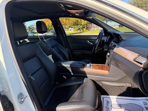 Used 2010 Mercedes-Benz E 350 Sedan image 13