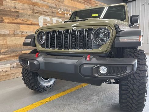 New 2026 Jeep Wrangler Unlimited Rubicon AWD/4WD image 11