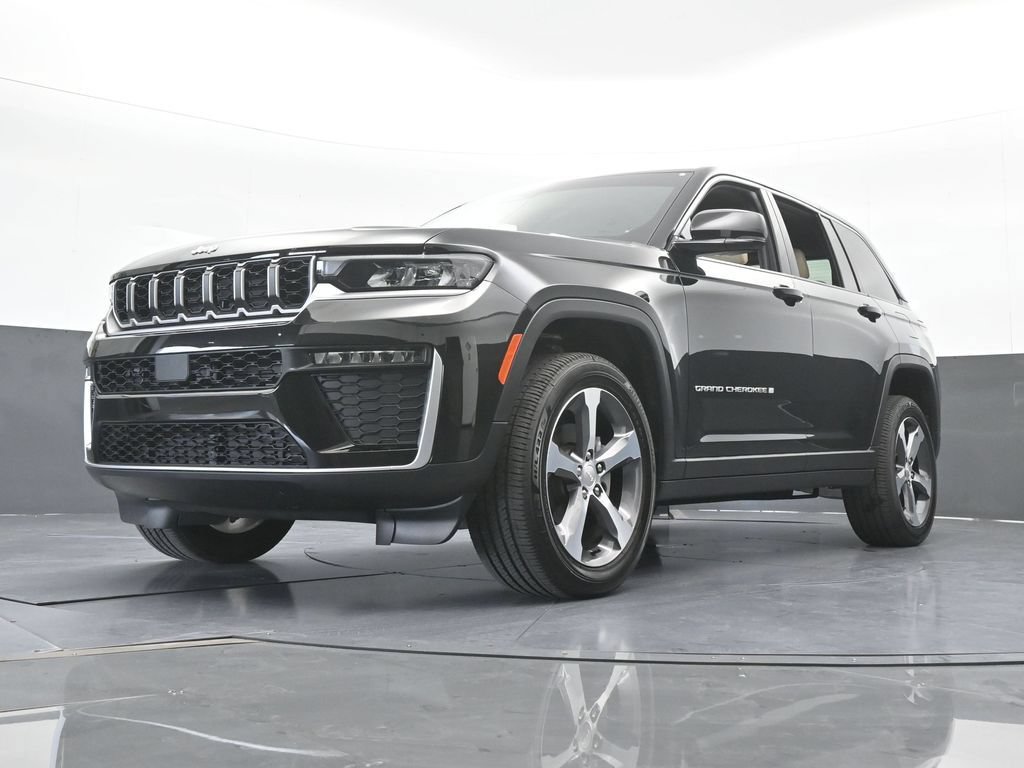 Used 2026 Jeep Grand Cherokee Limited RWD image 54