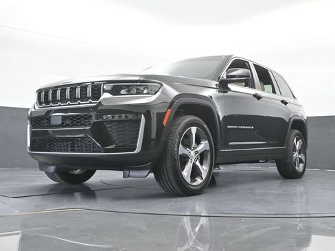 Used 2026 Jeep Grand Cherokee Limited RWD image 54