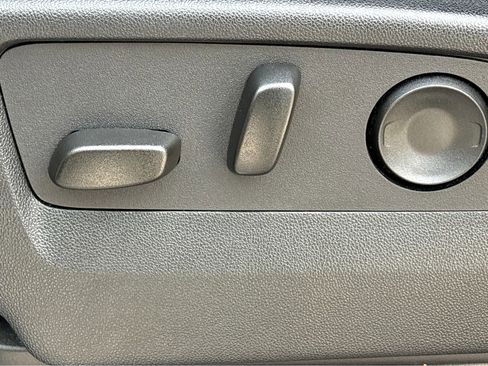 Certified 2025 Chevrolet Suburban LT AWD/4WD image 15