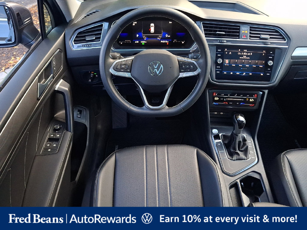 Certified 2023 Volkswagen Tiguan SE w/ Panoramic Sunroof Package FWD image 16
