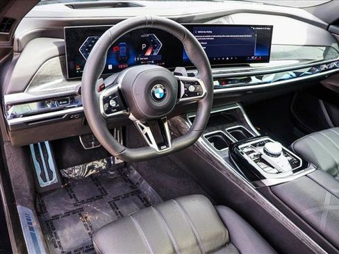 Used 2023 BMW 740i RWD image 10