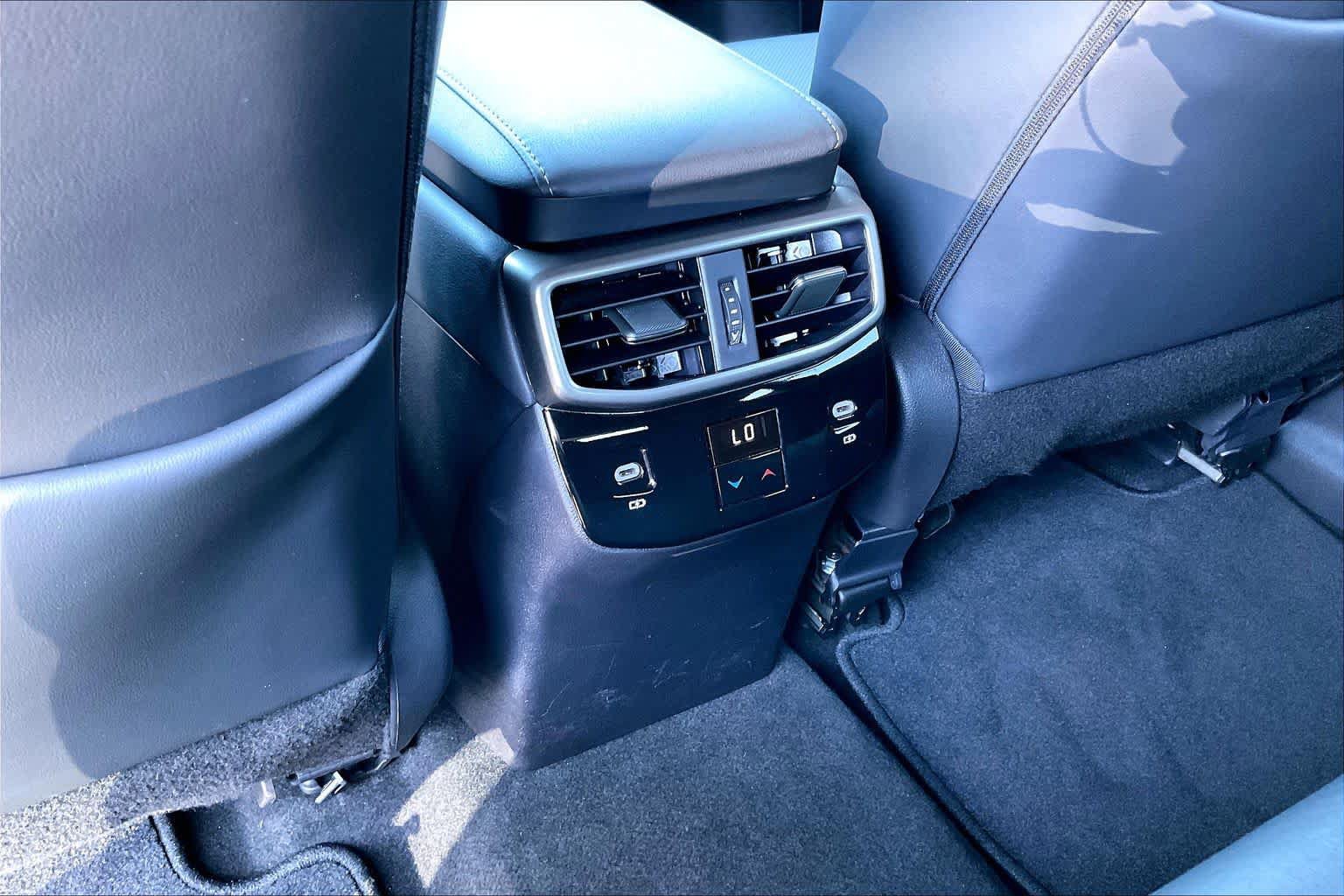 Used 2025 Lexus RX 350 FWD w/ Technology Package image 32