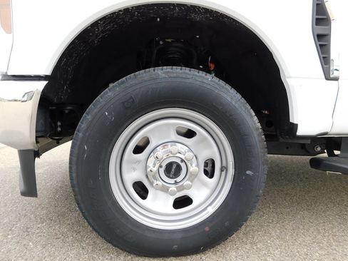 New 2025 Ford F350 XL w/ XL Chrome Package AWD/4WD image 11
