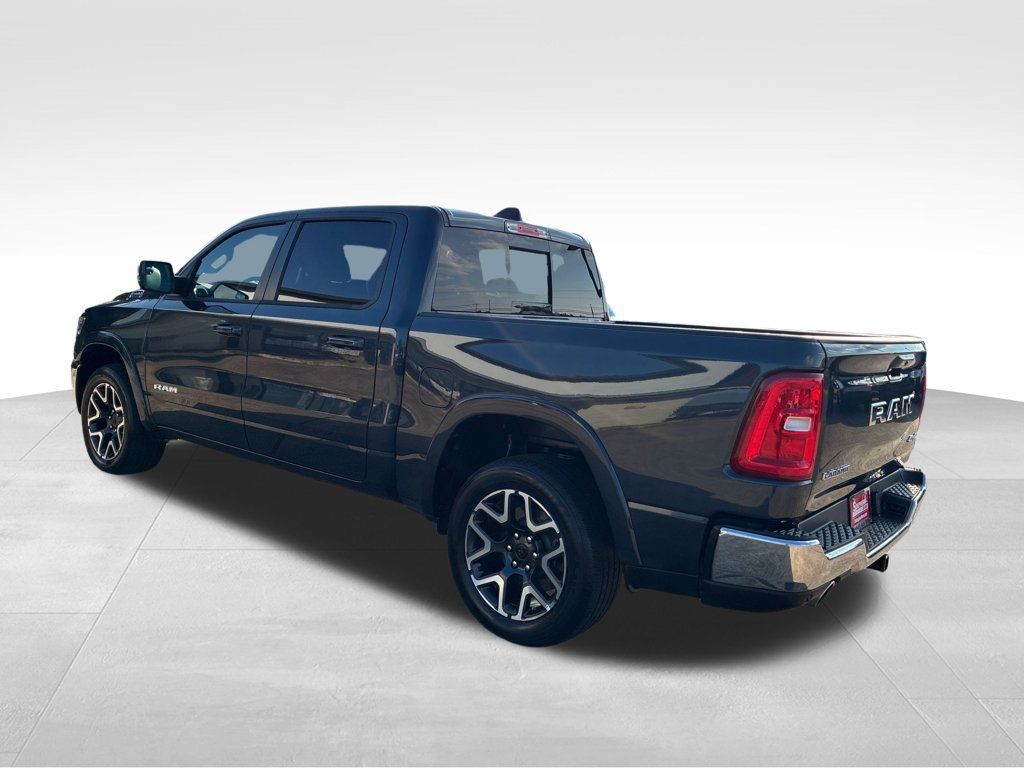 Used 2026 RAM 1500 Laramie AWD/4WD image 3