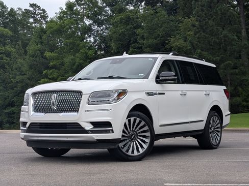 Used 2021 Lincoln Navigator Reserve w/ Luxury Package RWD image 1