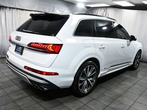 Used 2024 Audi SQ7 Prestige w/ Prestige Package AWD/4WD image 6
