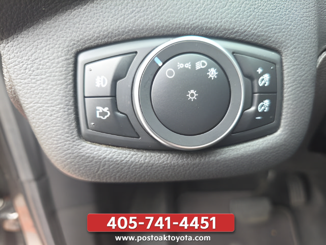 Used 2016 Ford Escape Titanium w/ Equipment Group 301A AWD/4WD image 15