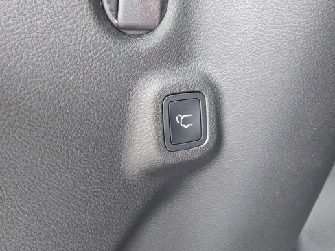 New 2026 Jeep Compass Limited image 17