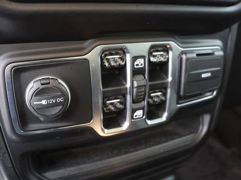 Used 2020 Jeep Wrangler Unlimited Sport image 19