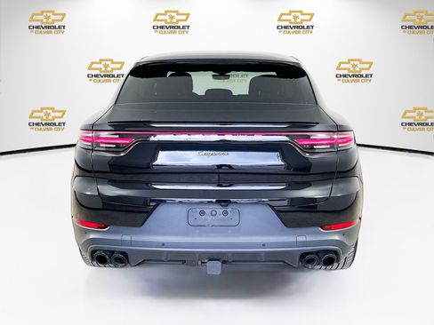 Used 2022 Porsche Cayenne Platinum Edition w/ Premium Package Plus image 6