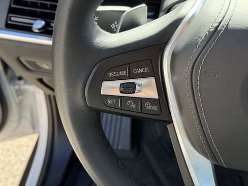 Used 2025 BMW X5 xDrive50e w/ Premium Package image 21