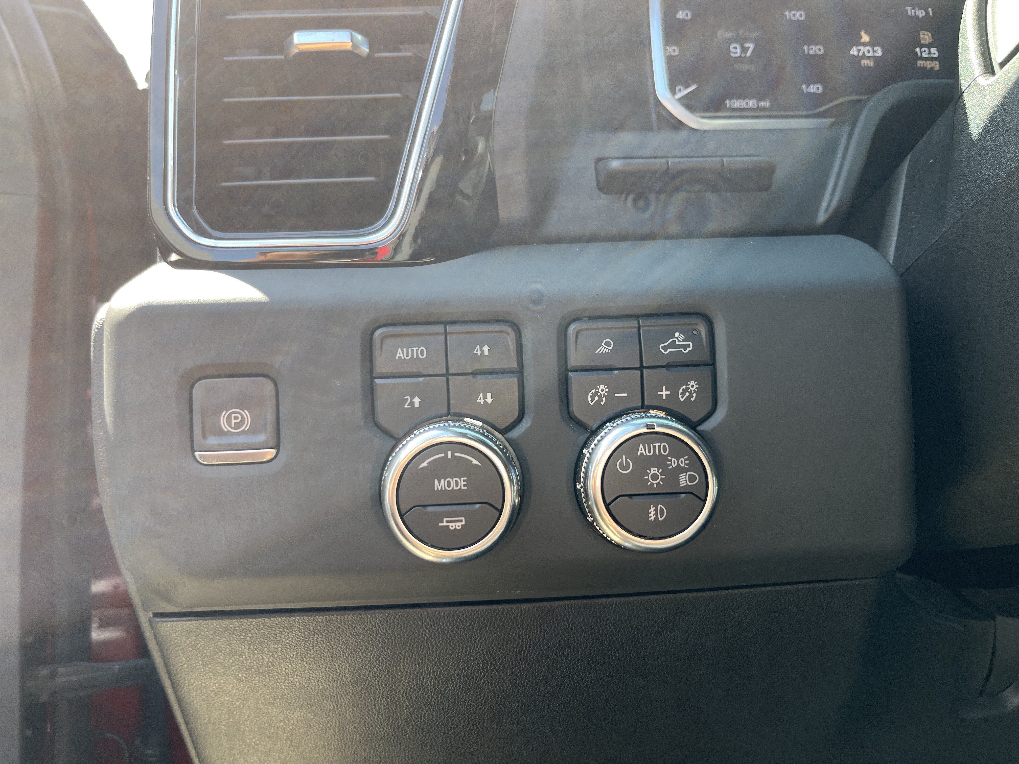 Used 2024 GMC Sierra 2500 Denali w/ Denali Reserve Package AWD/4WD image 26