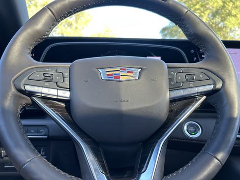 Used 2024 Cadillac Escalade ESV Premium Luxury w/ Performance Package image 24