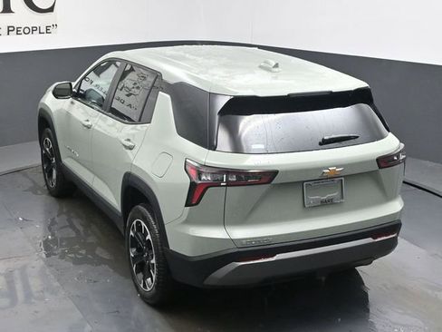 New 2026 Chevrolet Equinox LT FWD image 17