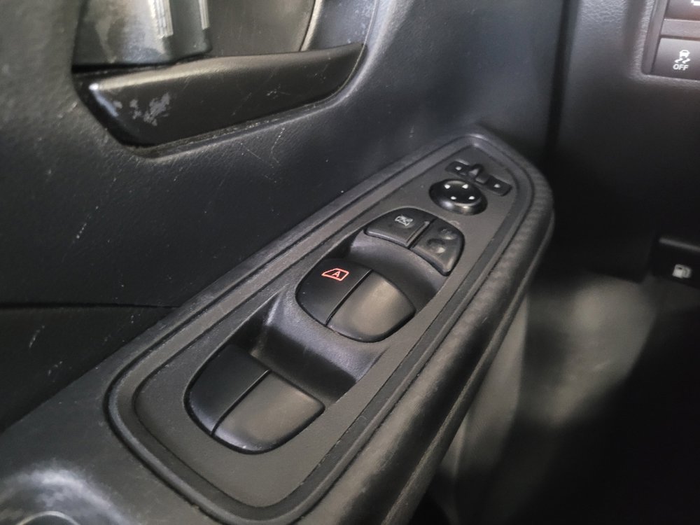 Used 2025 Nissan Versa S FWD image 27