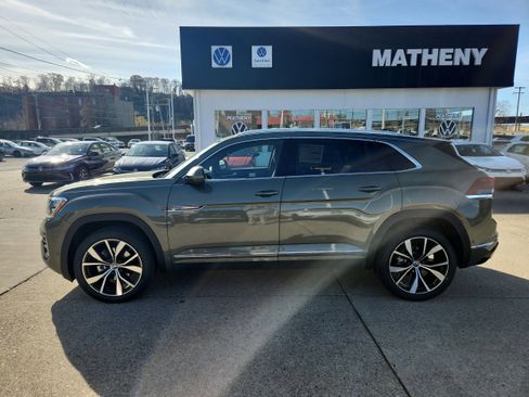 New 2026 Volkswagen Atlas Cross Sport SEL Premium R-Line image 2