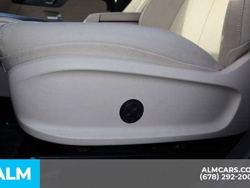 Used 2025 Mercedes-Benz GLA 250 4MATIC image 16