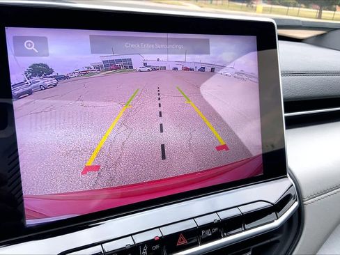 Used 2025 Jeep Compass Limited image 24