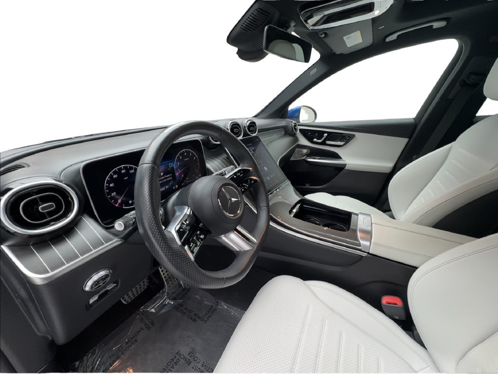 Used 2023 Mercedes-Benz GLC 300 w/ AMG Line image 33
