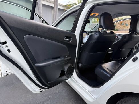Used 2018 Toyota Prius Prime Premium w/ Carpet Mat Package FWD image 22