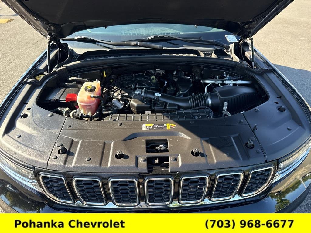 Used 2021 Jeep Grand Cherokee L Limited AWD/4WD image 31