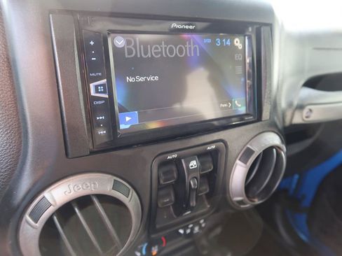 Used 2015 Jeep Wrangler Unlimited Sport w/ Quick Order Package 24S image 15