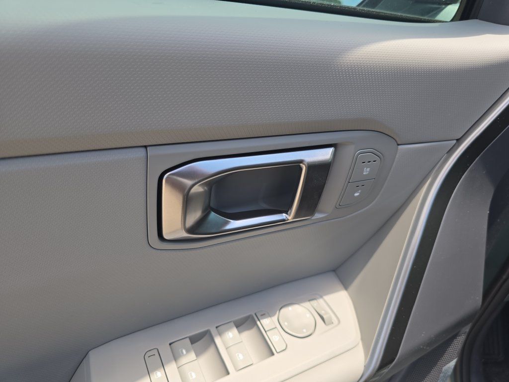 New 2027 Kia Seltos EX w/ EX Panoramic Sunroof Package FWD image 19