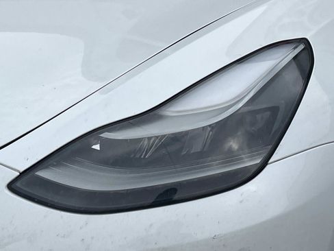 Used 2021 Tesla Model 3 Standard Range Plus RWD image 5