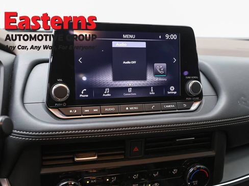 Used 2023 Nissan Rogue S AWD/4WD image 21
