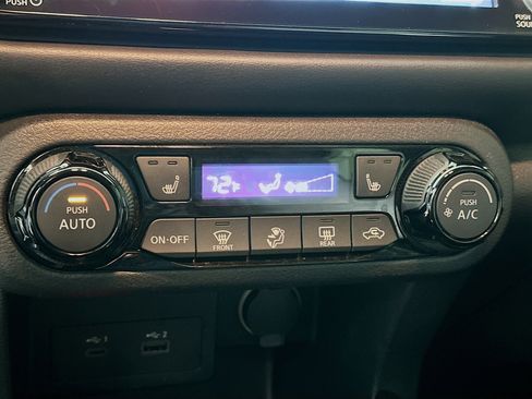 Used 2024 Nissan Kicks SR w/ SR Premium Package image 22