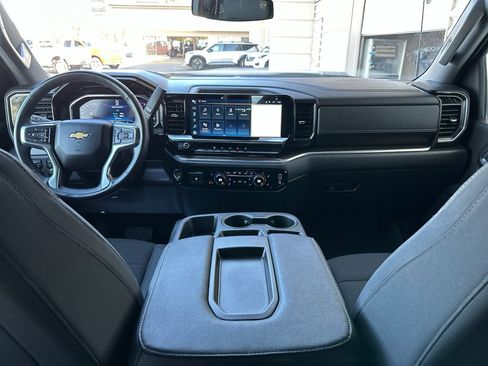 Used 2024 Chevrolet Silverado 3500 LT w/ Convenience Package image 16