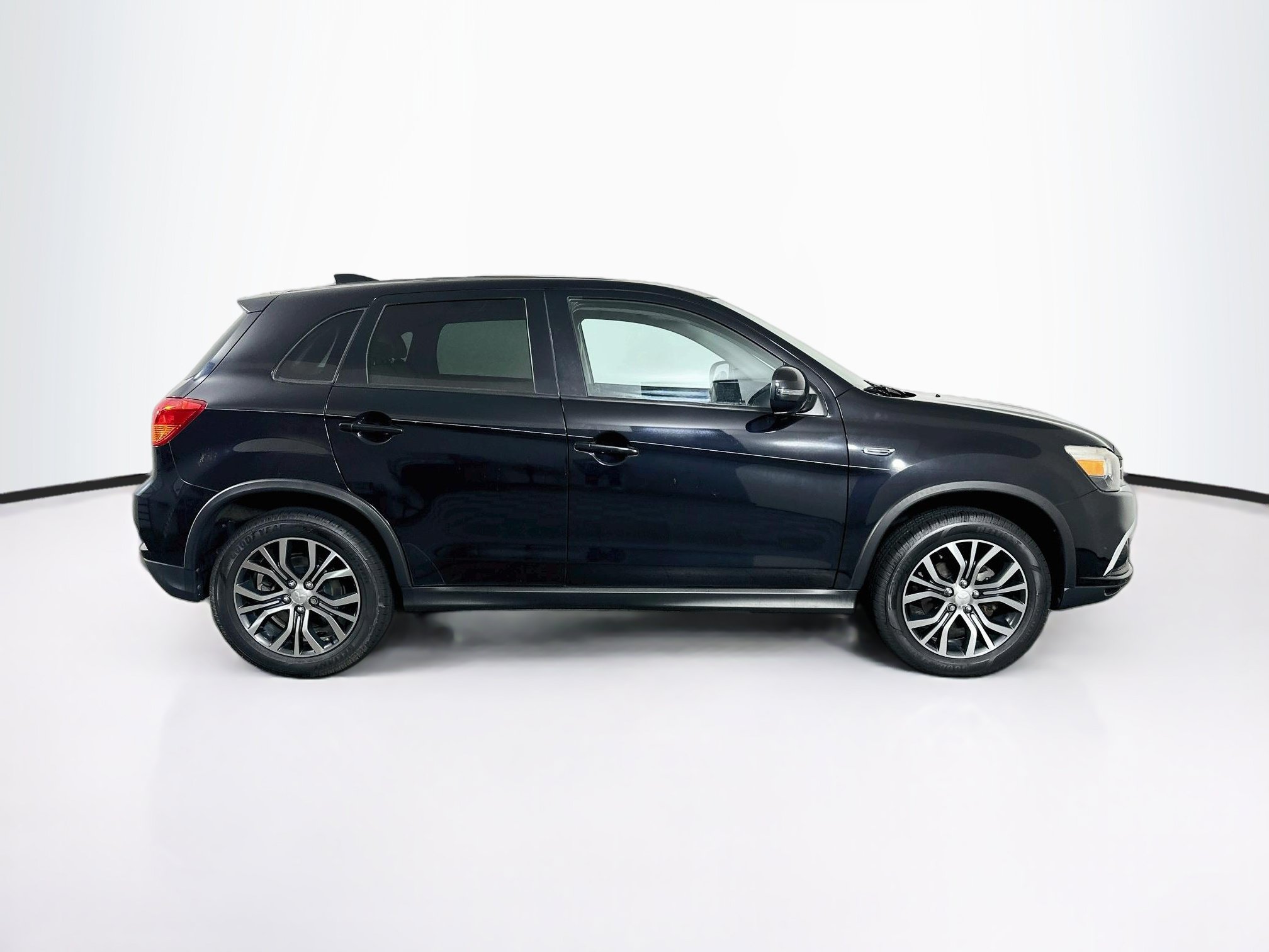 Used 2018 Mitsubishi Outlander Sport ES FWD image 10