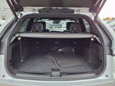 Certified 2022 Cadillac XT4 Sport w/ Cold Weather Package image 10