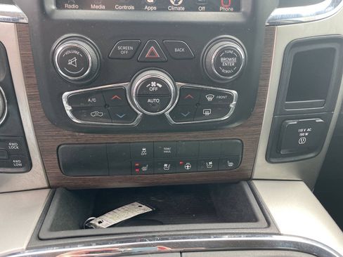Used 2016 RAM 1500 Laramie w/ Convenience Group AWD/4WD image 24