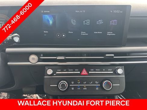 Used 2025 Hyundai Tucson SE FWD image 23