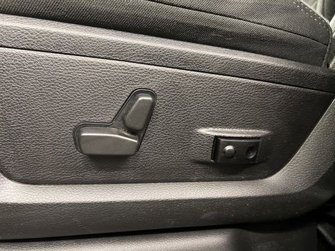 Used 2022 RAM 2500 Big Horn w/ Level C Equiment Group image 28