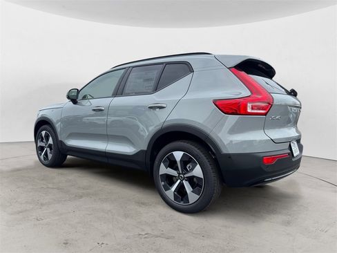 New 2026 Volvo XC40 B5 Plus w/ Protection Package Premier image 3