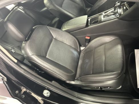 Used 2018 Buick Regal Essence w/ Driver Confidence Package #1 AWD/4WD image 26