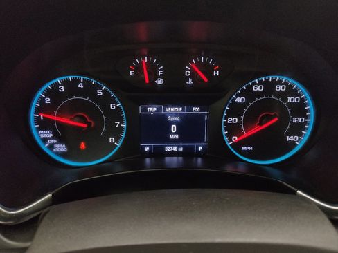 Used 2018 Chevrolet Equinox LT image 23