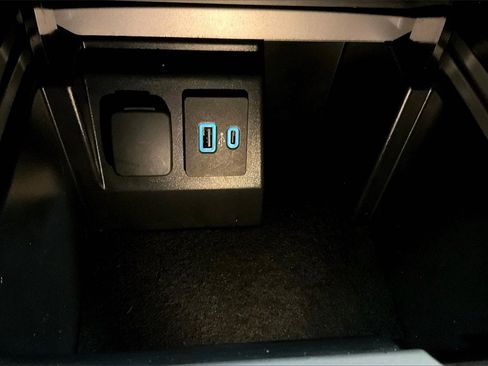 Certified 2023 Ford Explorer XLT w/ Equipment Group 202A image 31